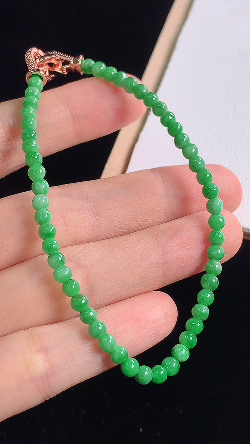 冰绿手链，尺寸:3.8-3.8mm 13