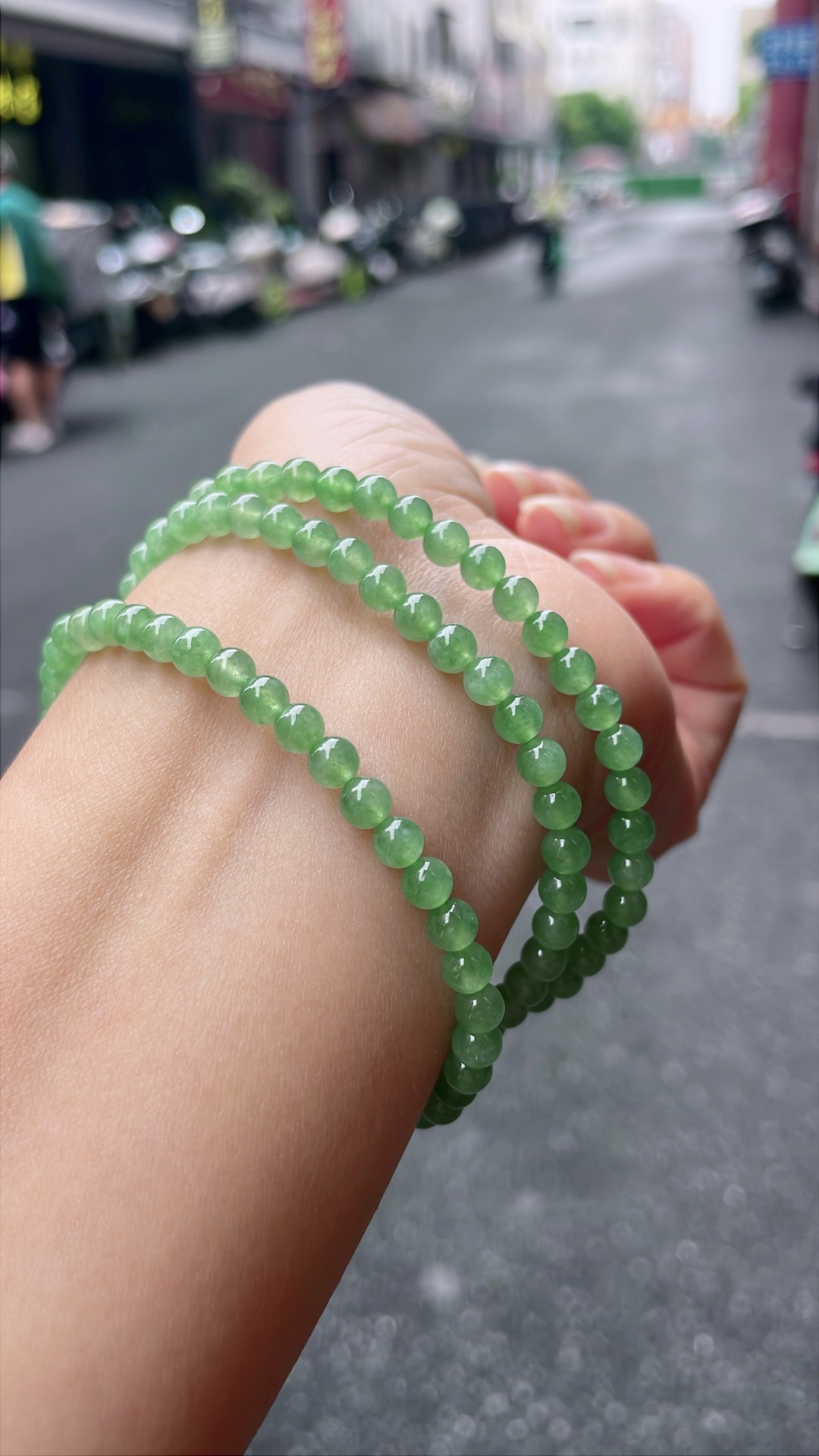 冰绿珠链 色泽甜美，珠圆玉润 尺寸：4.7，137颗