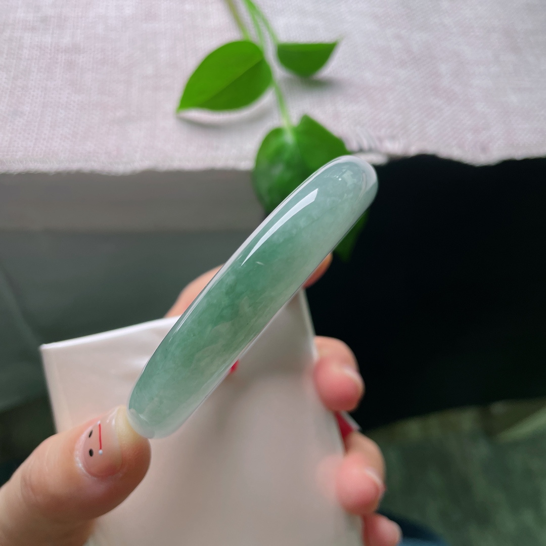 57.9/12.1/8.5油青正圈，水润细腻，半山水有相逢，沉稳贵气，无裂，ss54672a