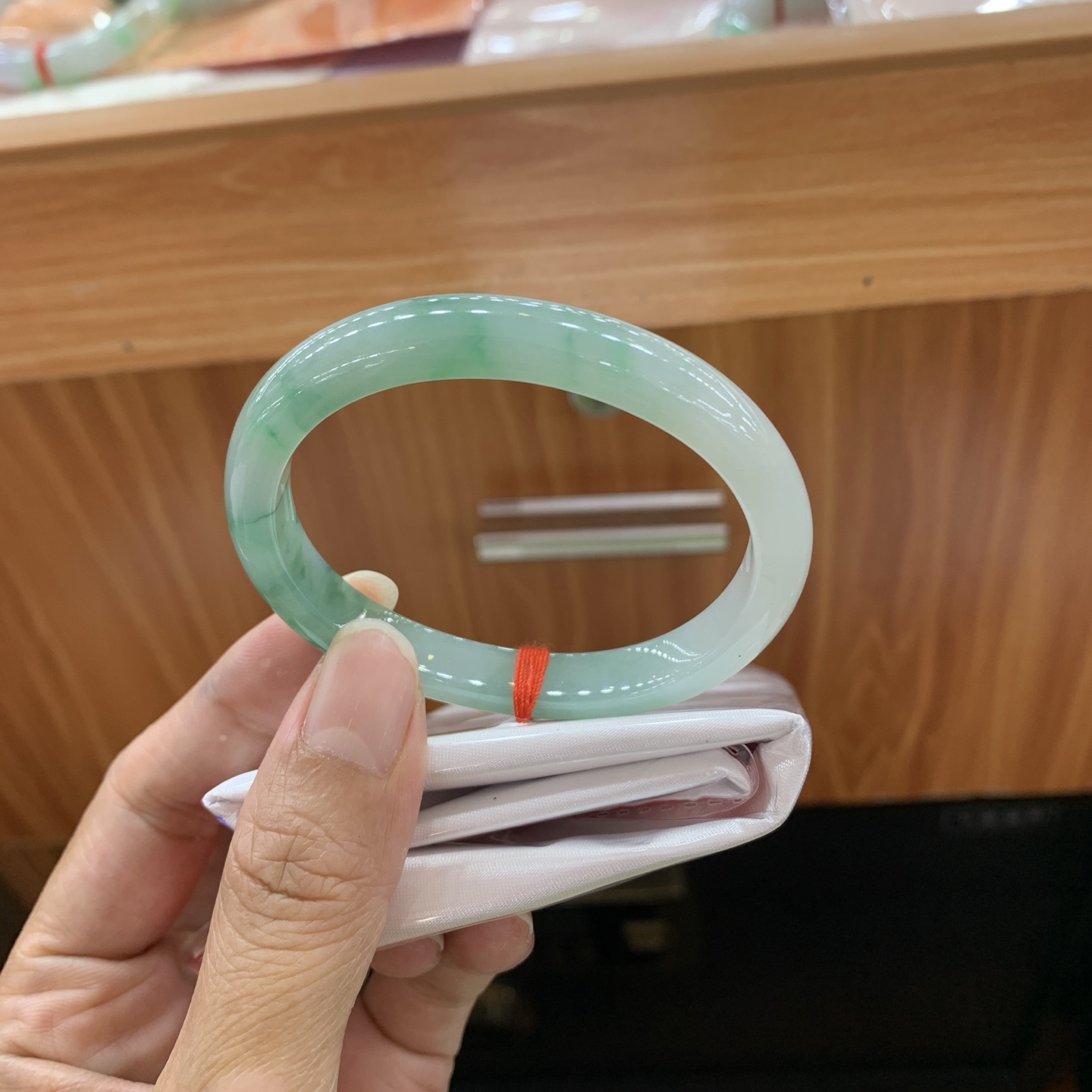 飘绿花贵妃翡翠手镯 54-46.6-8.4-6.5