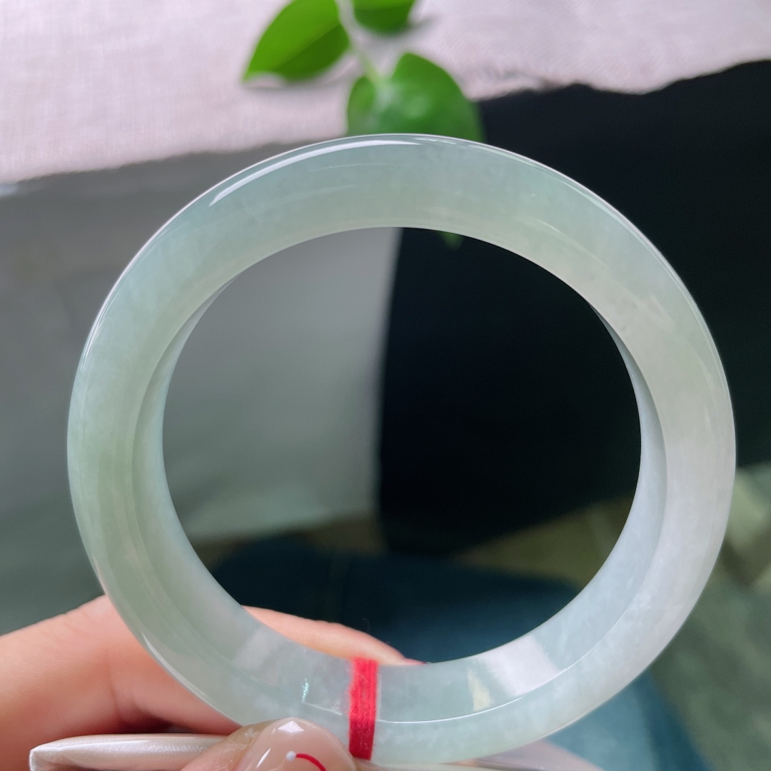 56.6/12.2/8.5，晴绿底正圈，干净清爽，种老，荷风送香气，竹露滴清响。晶体纹，ss50389a