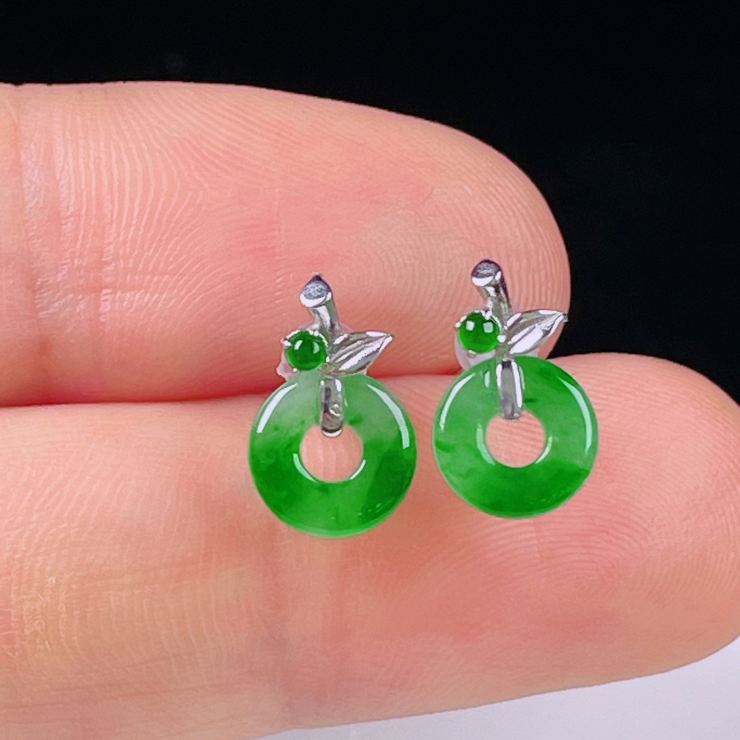 ️冰绿耳钉，老种起光，细底通透，尺寸：12/7.5/2mm0618