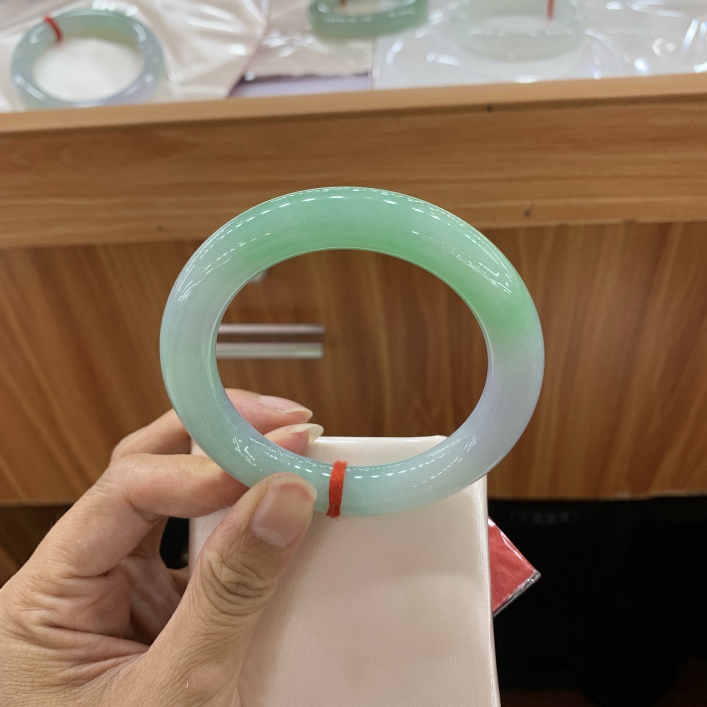 春彩圆条翡翠手镯 57.4-11.3-11.1