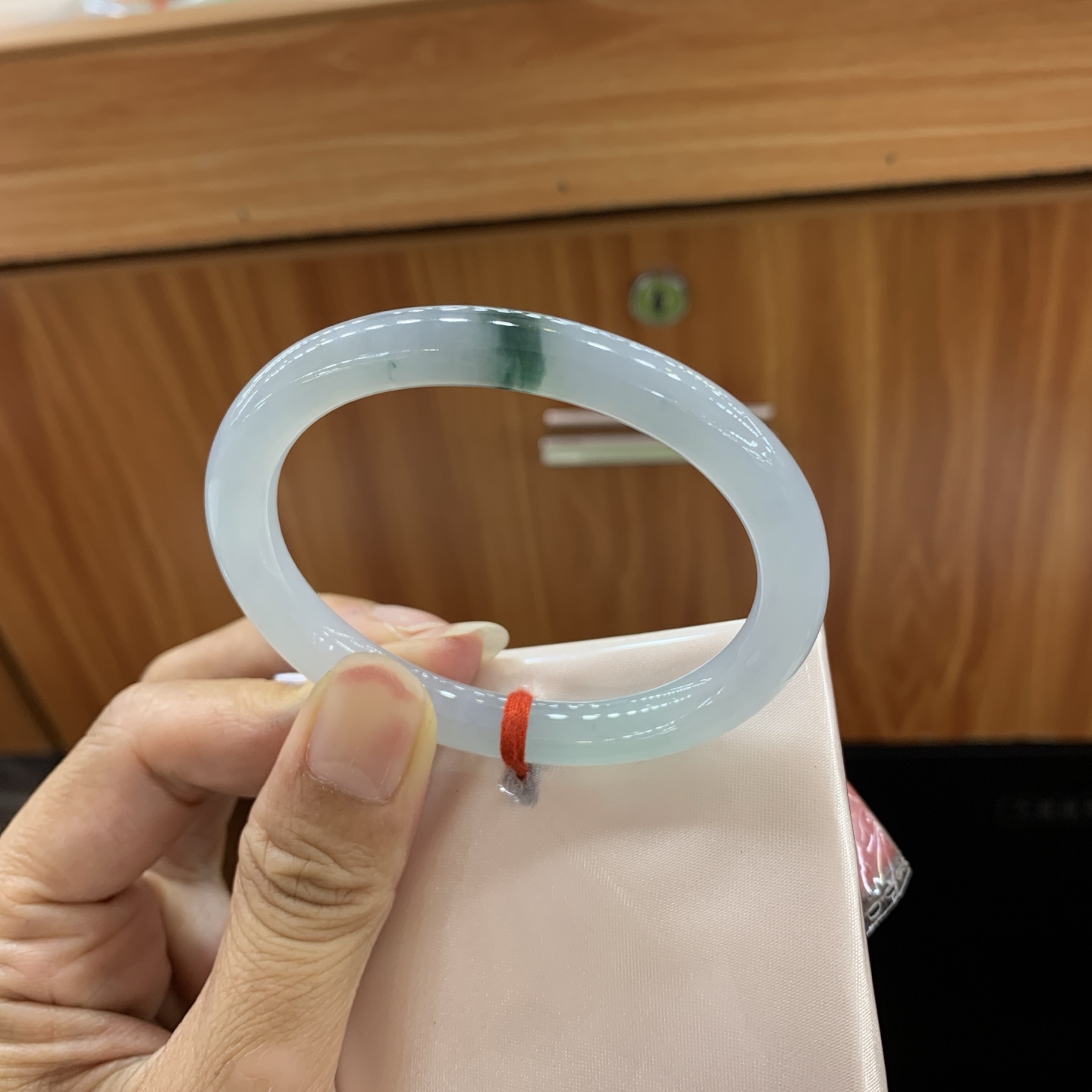 061701GX 飘花贵妃翡翠手镯 53.6-46-8-7.4