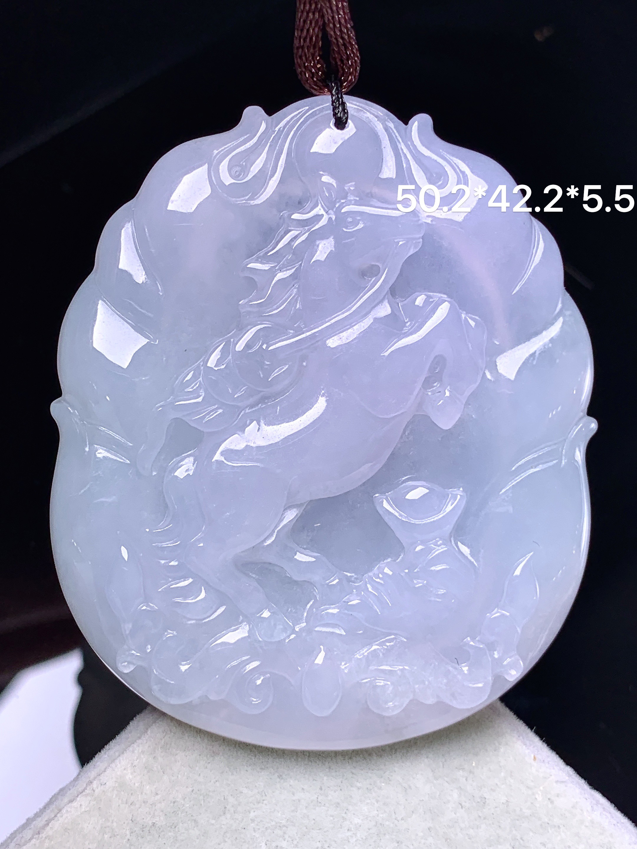生肖马吊坠 玉质细腻 色泽艳丽清新 整体尺寸50.2*42.2*5.5 b2