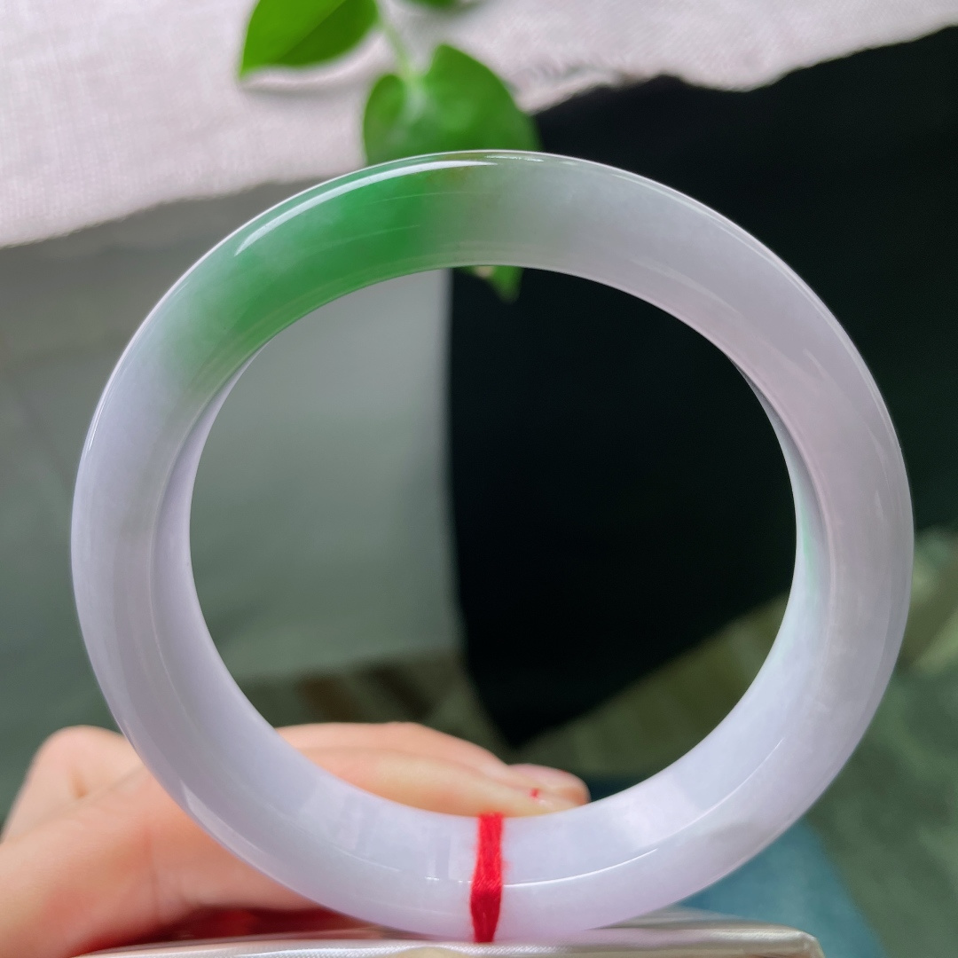 58.8/12.5/8.5，正圈，水润细腻，种老，一抹翠色洋气，皮纹，ss53869a