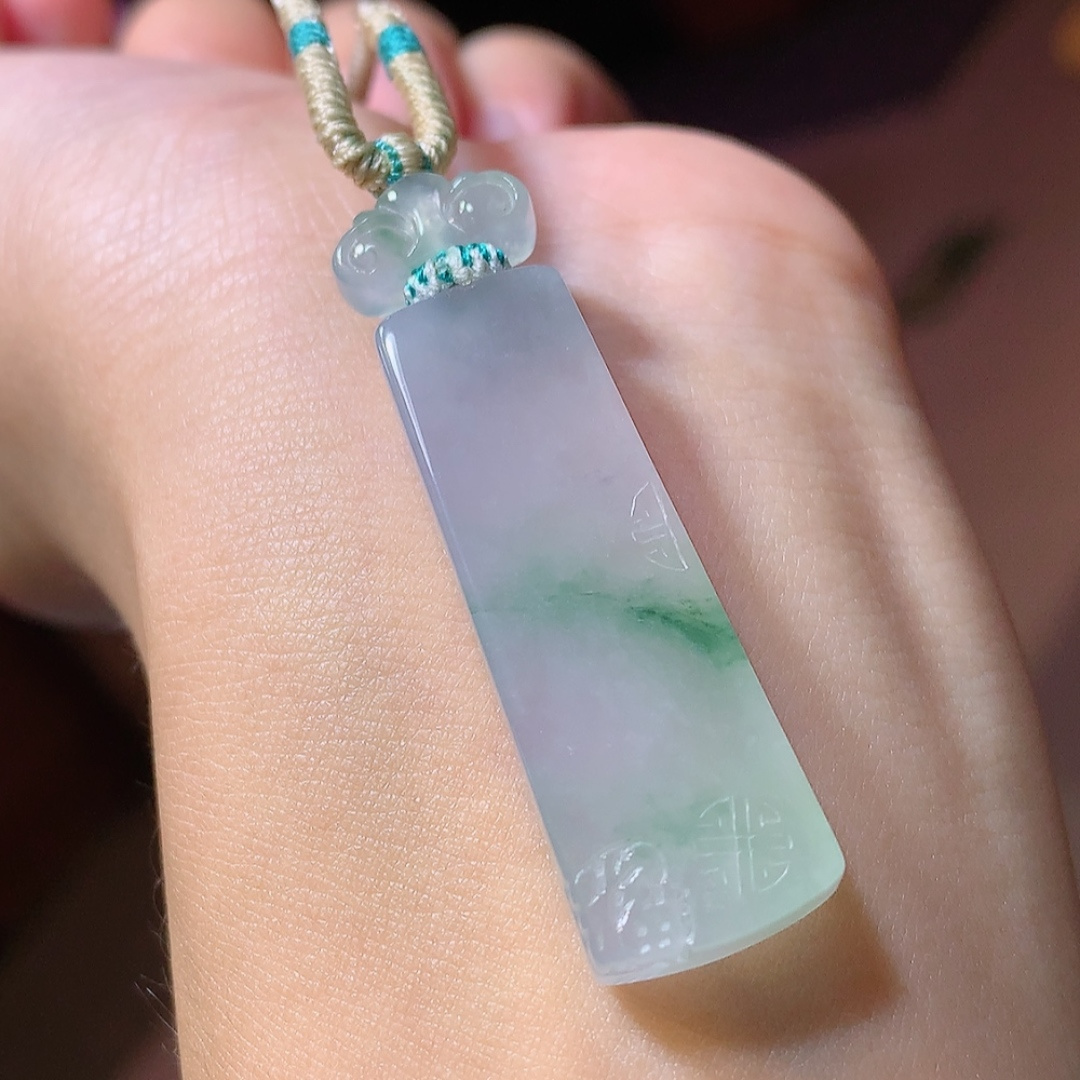 ️️ 高冰飘花仿古无事牌挂件   底子细腻莹润 冰润起胶  佩戴清新优雅 货号23616，38.4
