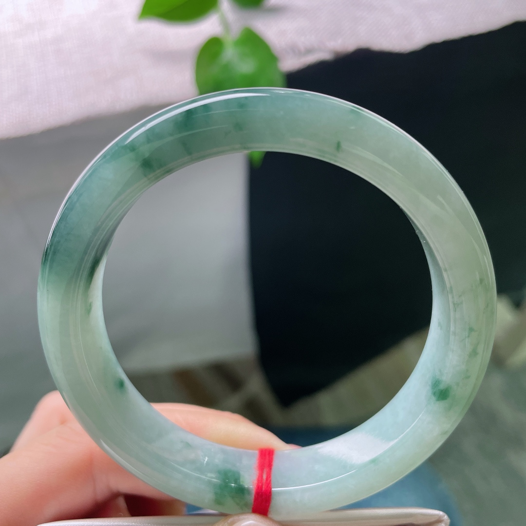 58.2/12.5/8.7飘花正圈，水润细腻，婉间艳丽，典雅贵气，无裂，ss53896a