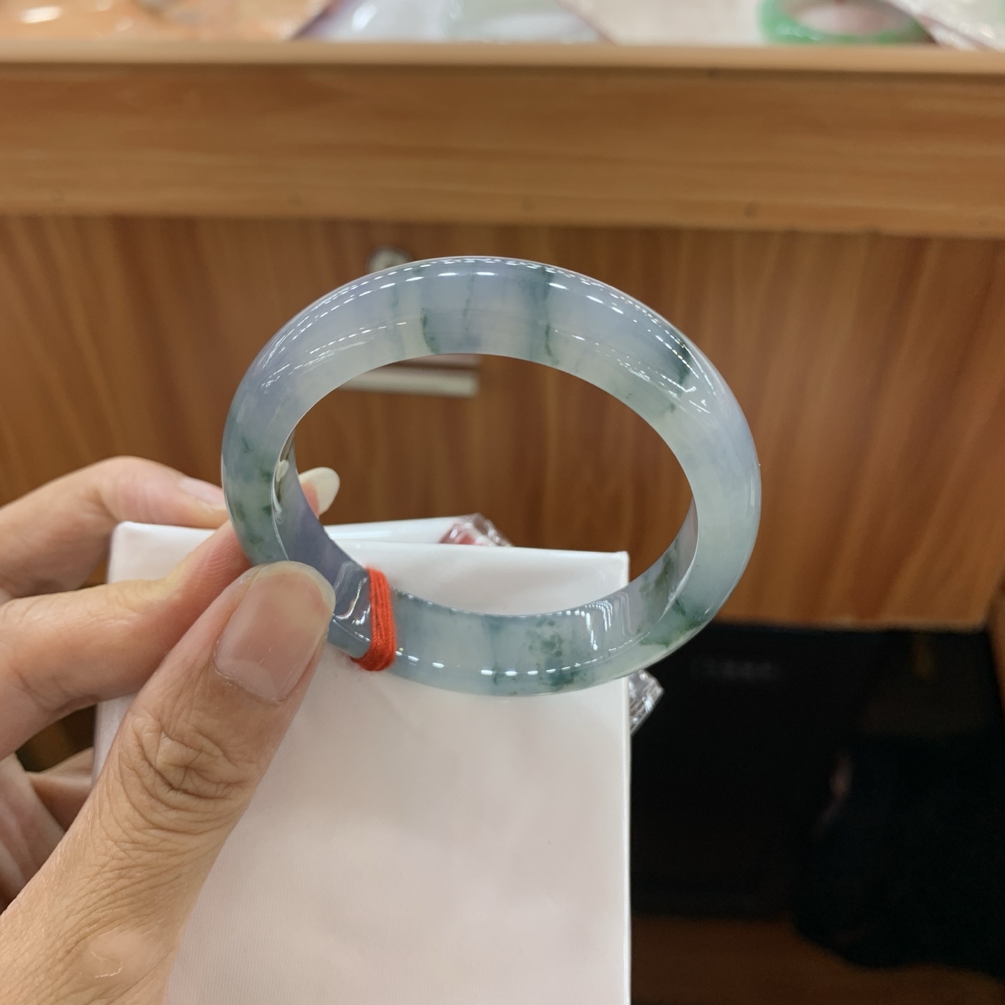 061748GX 飘花正圈翡翠手镯 51-12.5-8.5