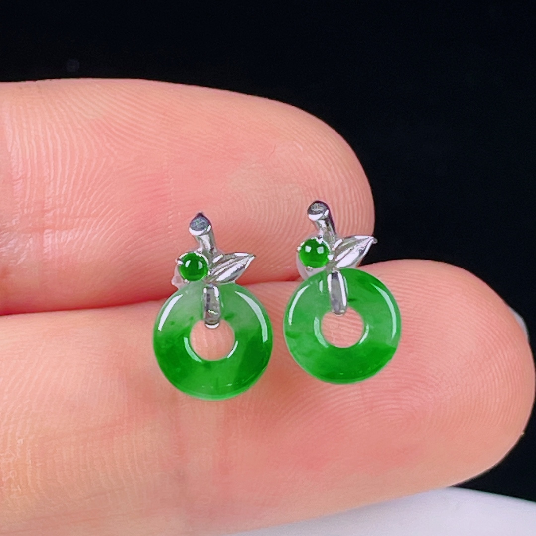 ️冰绿耳钉，老种起光，细底通透，尺寸：12/7.5/2mm0618