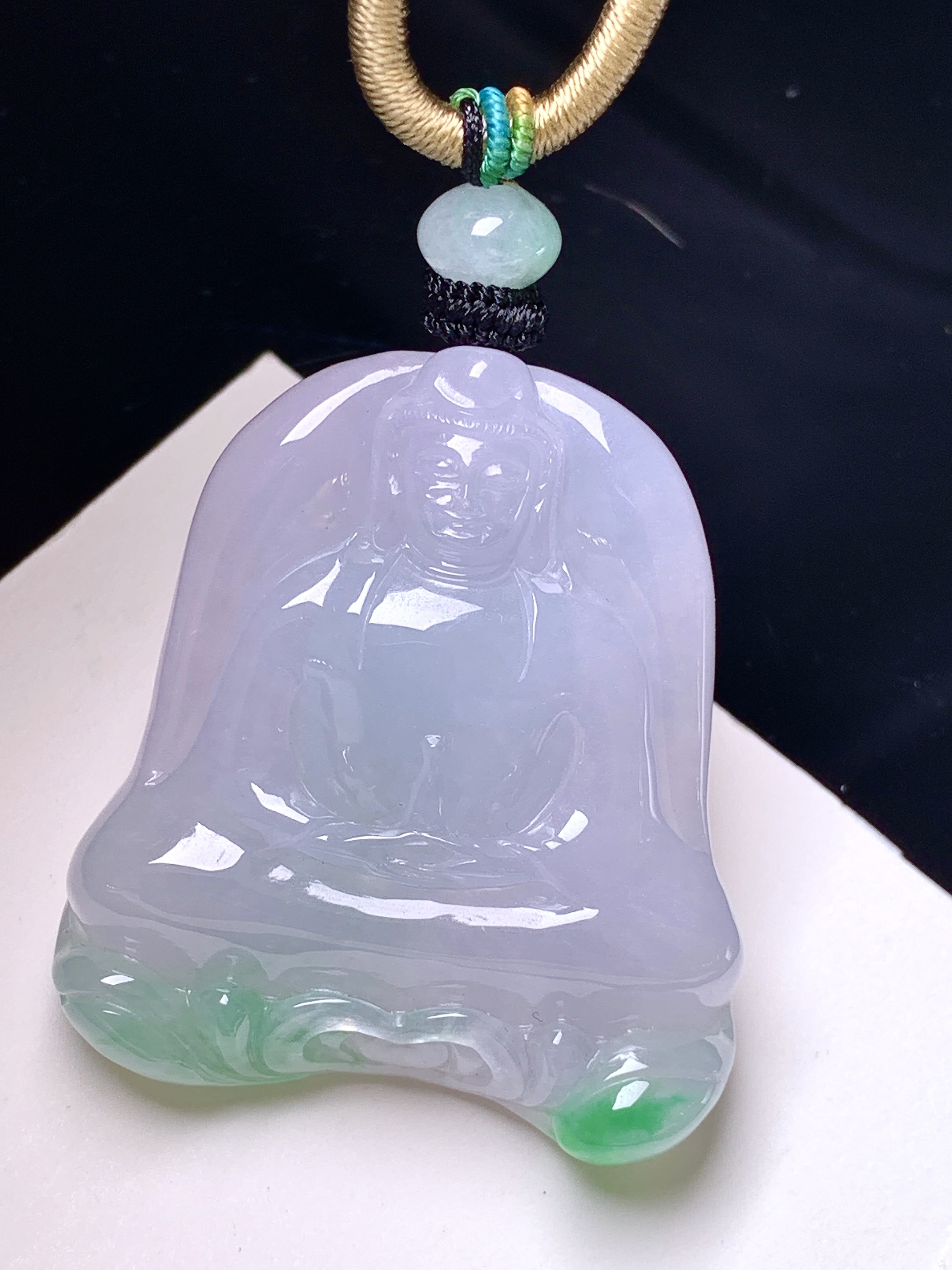 飘绿观音菩萨吊坠 玉质细腻 色泽艳丽清新 整体尺寸41.5*35*8 w1