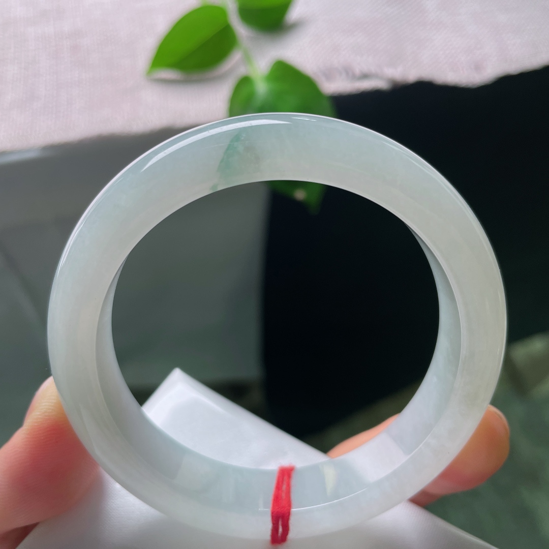55/12.2/8.5，淡绿底正圈，水头好，种老，干净清爽，百搭款，时尚，无裂，ss52454a