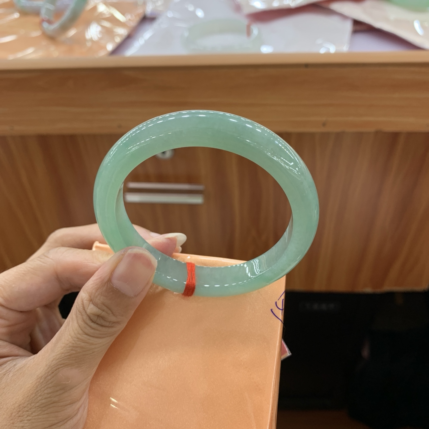 061743FN 满绿正圈翡翠手镯 56.2-11-8.2