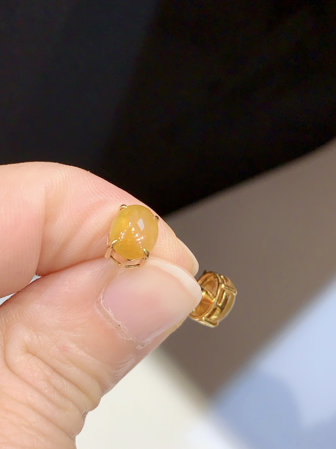 冰黄蛋面耳钉 一见倾心 颜色靓丽，7.5-5.8
