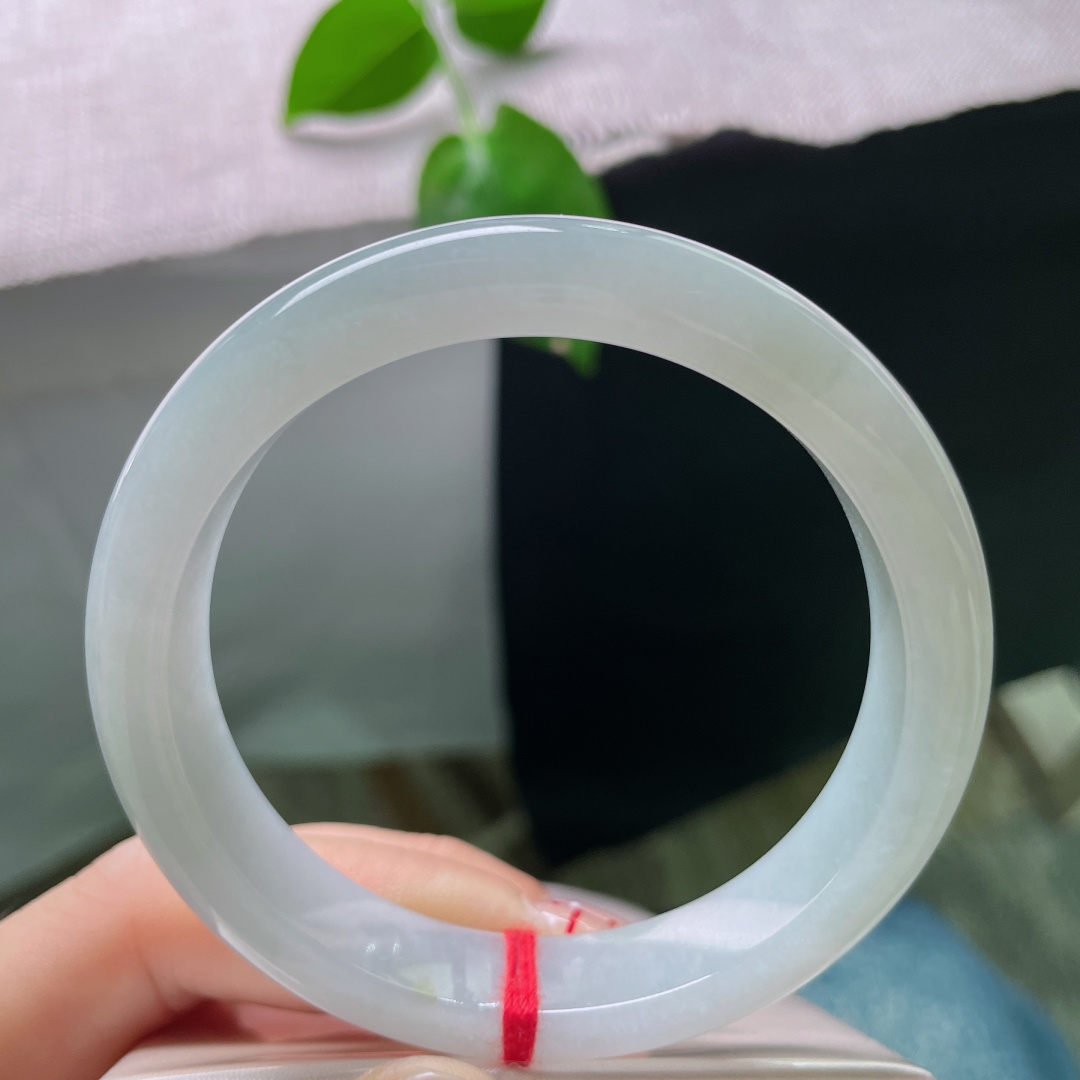 56.5/11.6/7.8。淡绿底正圈，水头好，种老，干净清爽，淡雅倾心，有纹，ss54404a