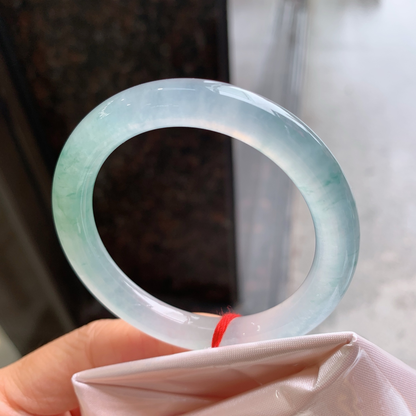 圆条冰飘绿 微棉纹 尺寸：49.3/8.4/8.3 起荧光