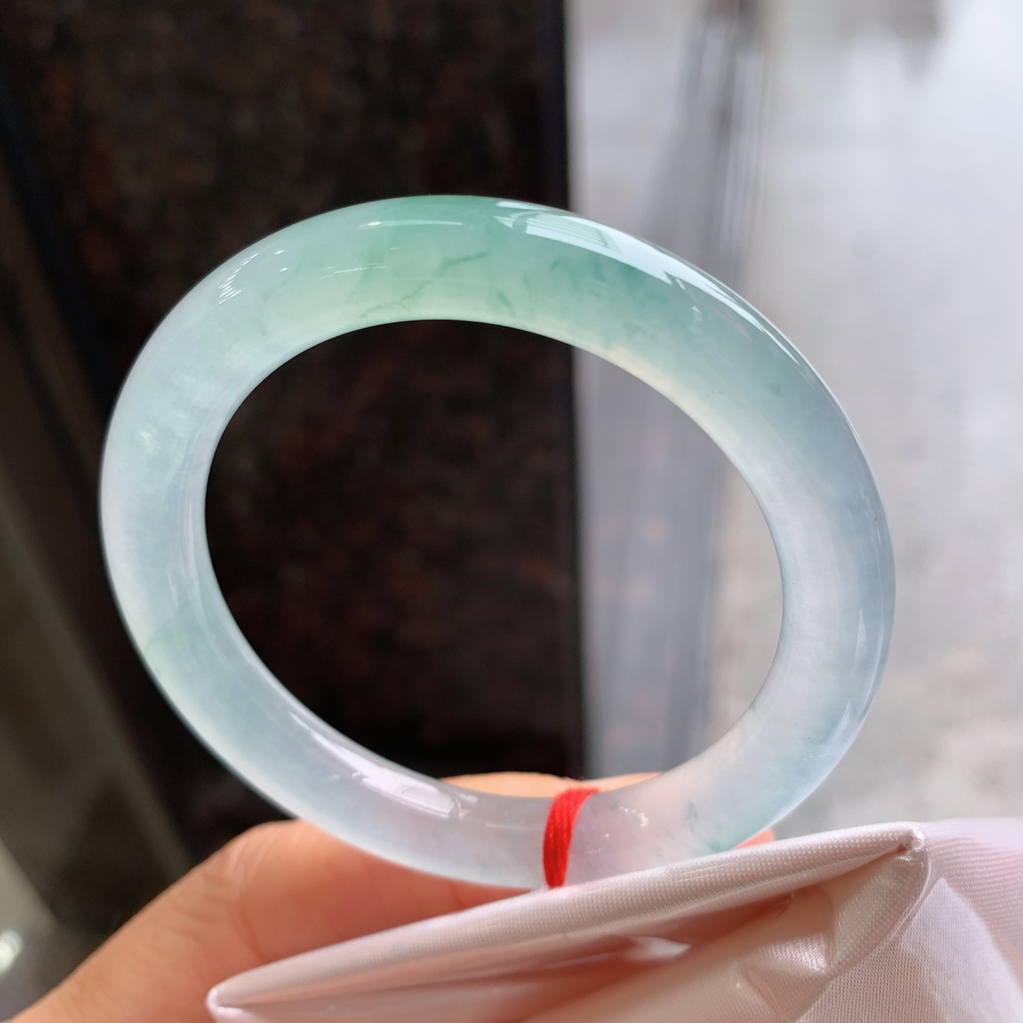 圆条冰飘绿 微棉纹 尺寸：49.3/8.4/8.3 起荧光