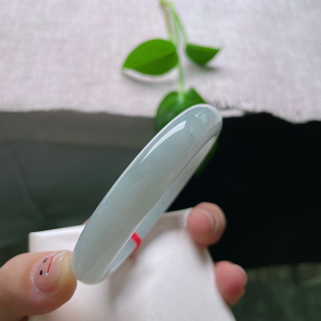 56.5/11.6/7.8。淡绿底正圈，水头好，种老，干净清爽，淡雅倾心，有纹，ss54404a