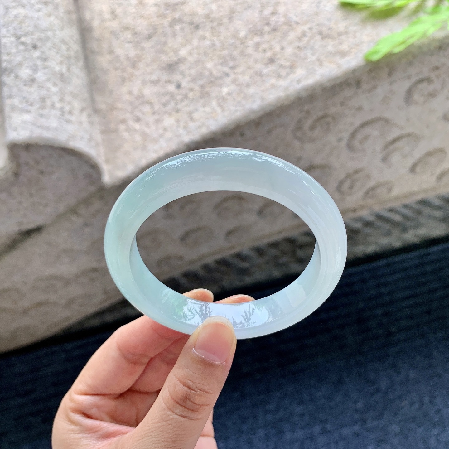 正圈 55 55，细糯飘绿，水润，种老，细腻，打灯有絮线