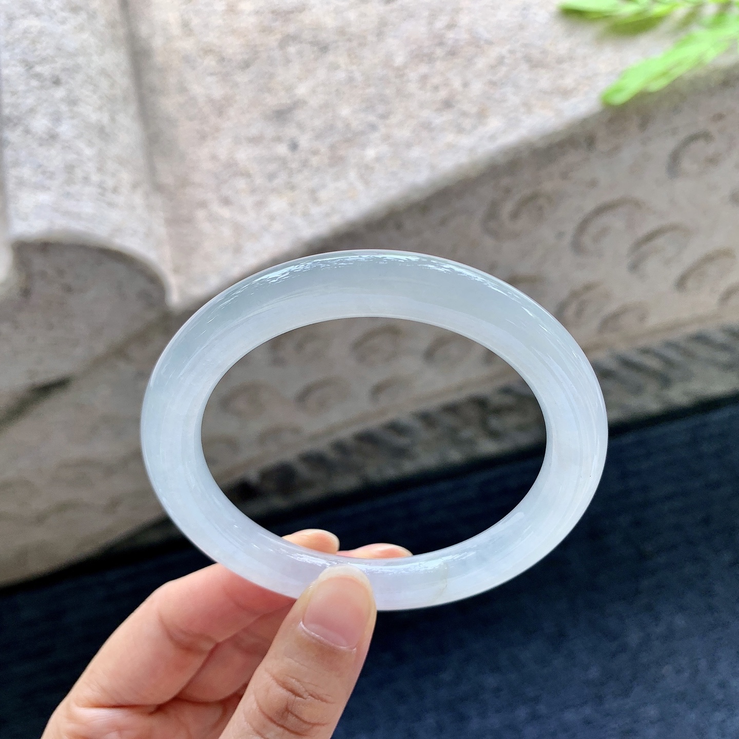圆条57 58【编码】BA061914【描述】糯冰底色，水润，种老，细腻，有纹线