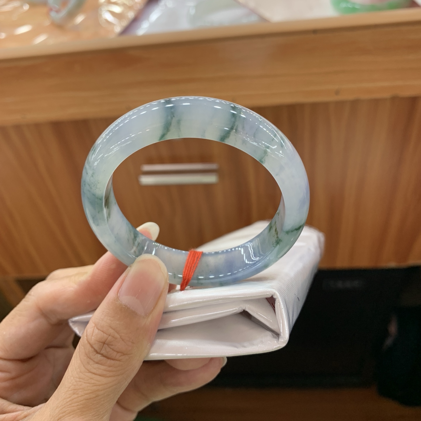 061748GX 飘花正圈翡翠手镯 51-12.5-8.5