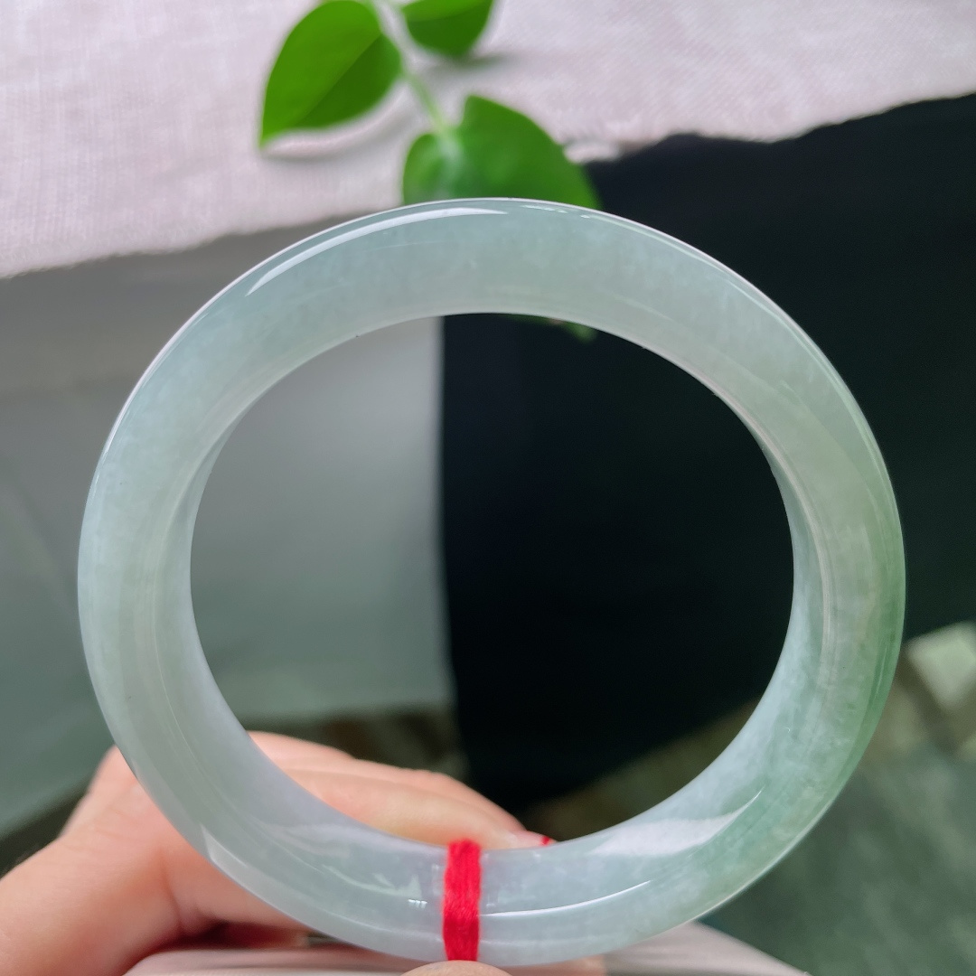 57.9/12.1/8.5油青正圈，水润细腻，半山水有相逢，沉稳贵气，无裂，ss54672a
