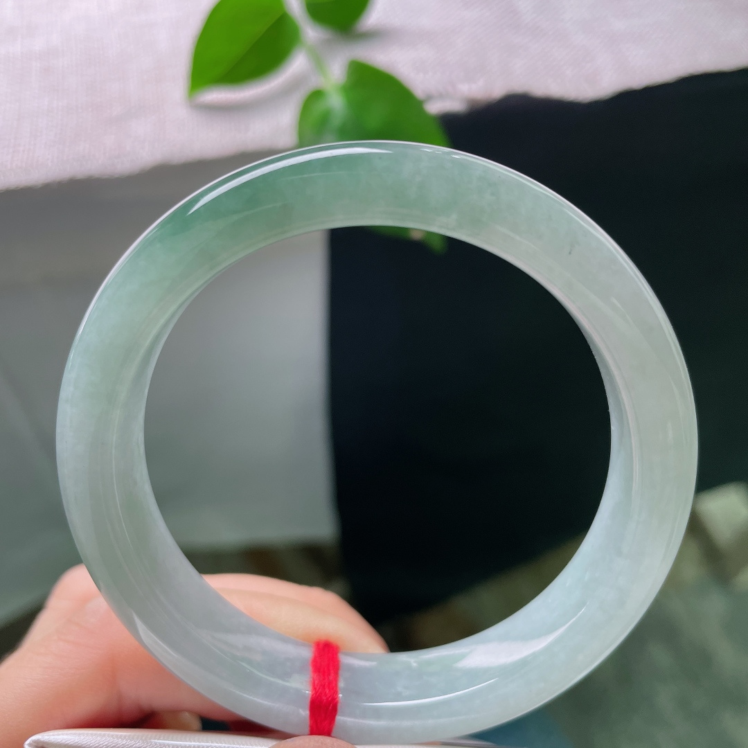 57.9/12.1/8.5油青正圈，水润细腻，半山水有相逢，沉稳贵气，无裂，ss54672a