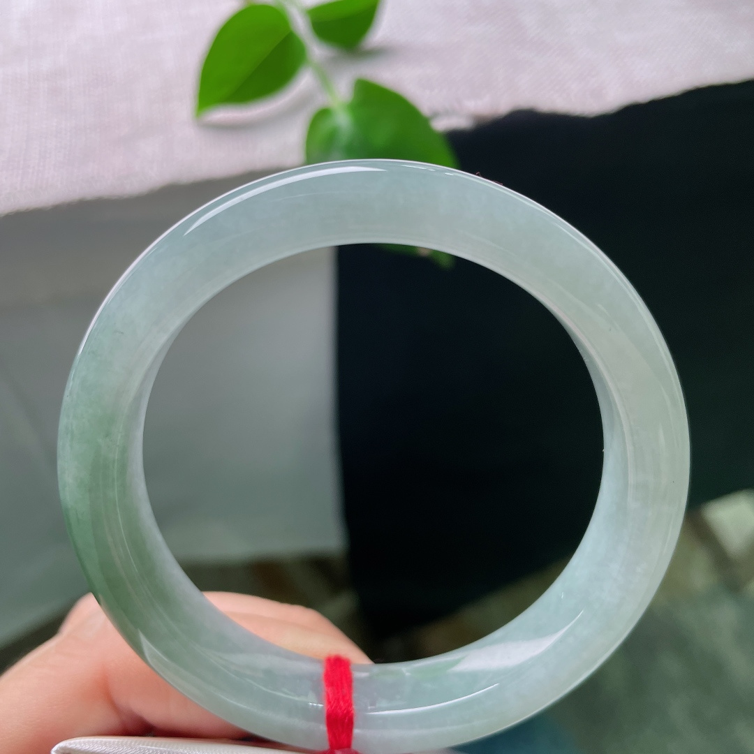 57.9/12.1/8.5油青正圈，水润细腻，半山水有相逢，沉稳贵气，无裂，ss54672a