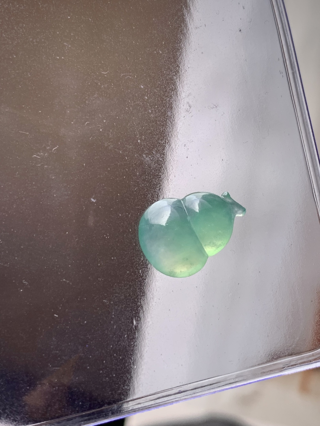冰绿葫芦，色泽浓艳 0618尺寸13.9*10*4.6