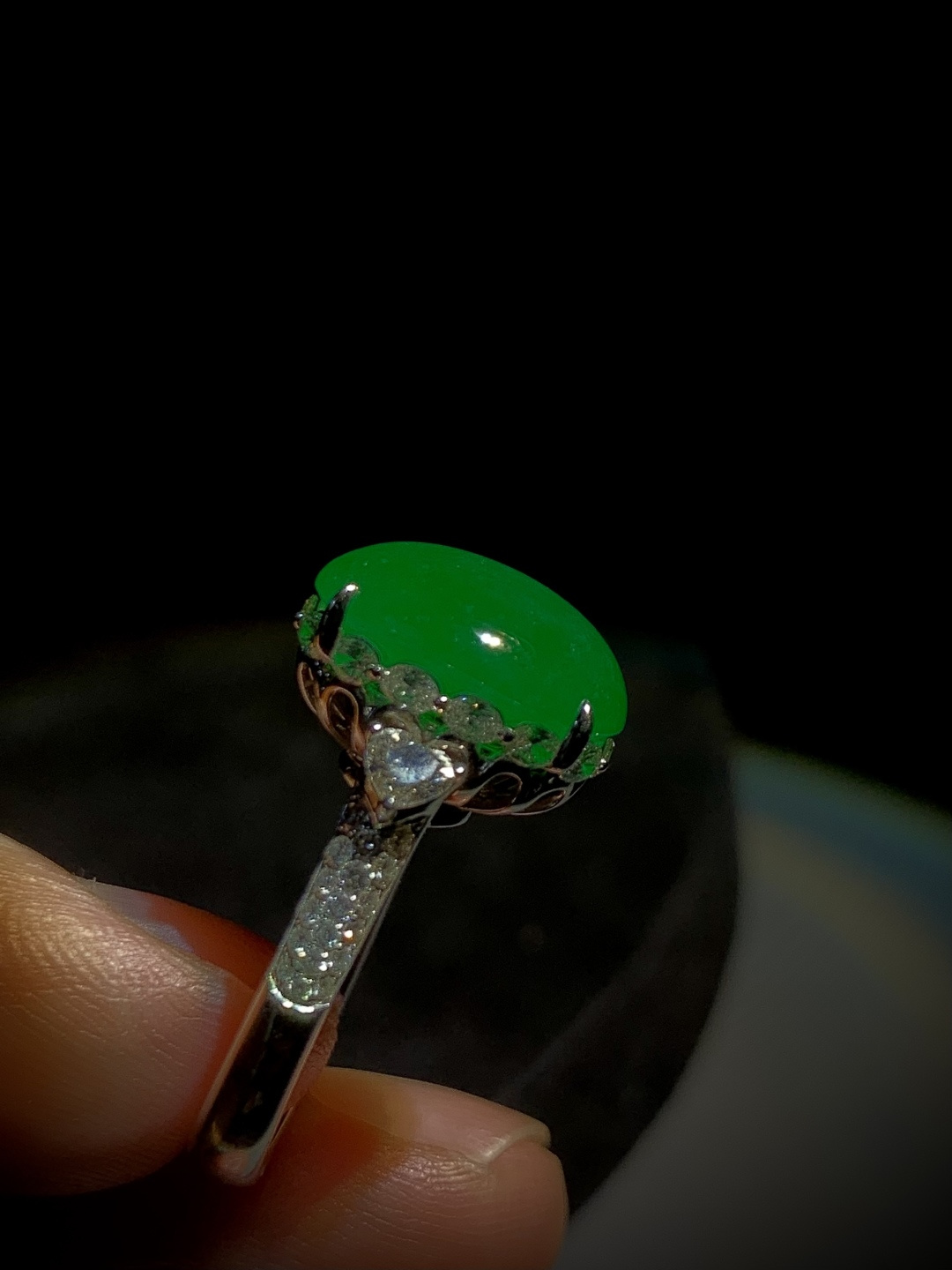 绿戒指，裸石14.5-11.2-6.5mm，14#，18K金，7.69g