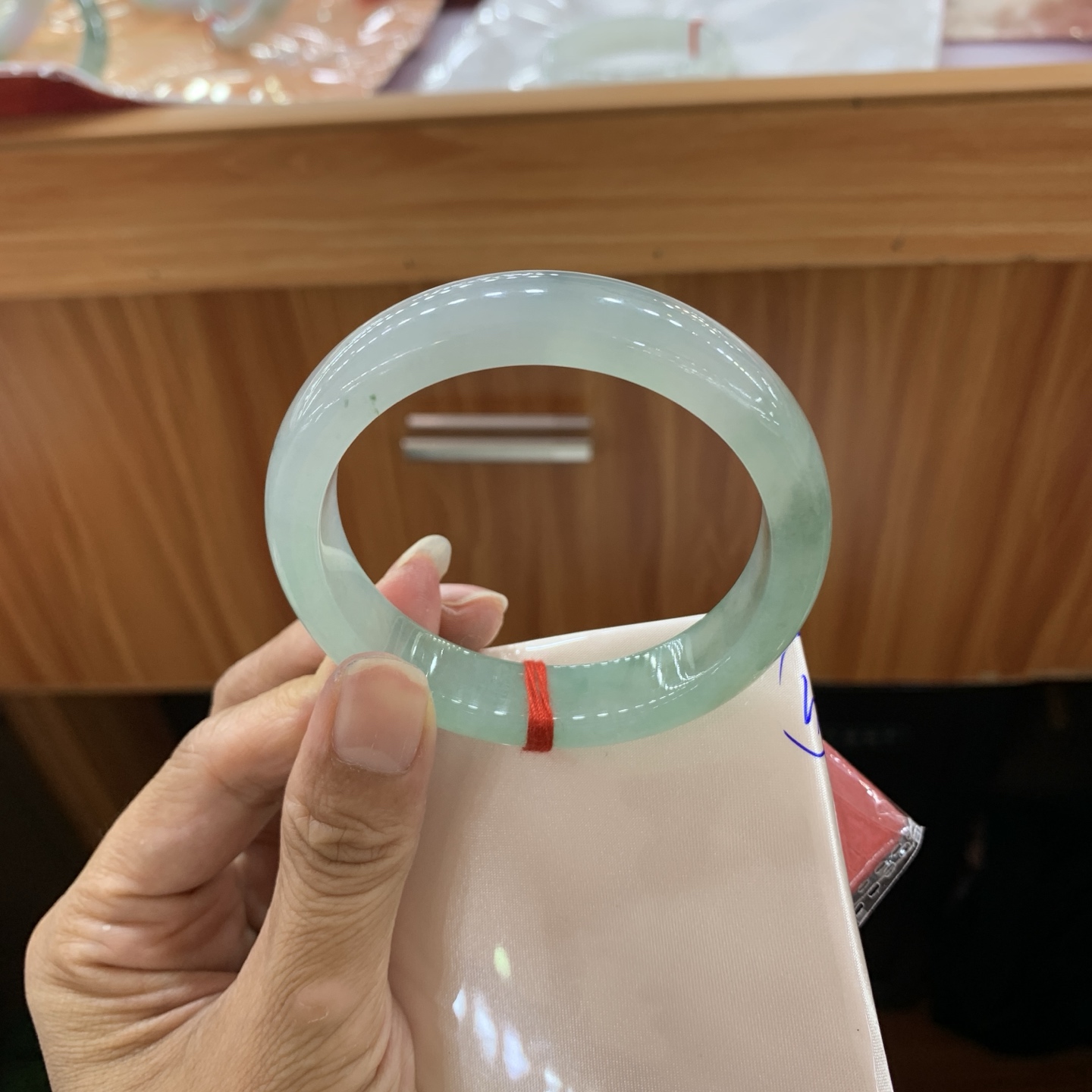 061735LJ 飘花正圈翡翠手镯 56-12.5-8.1