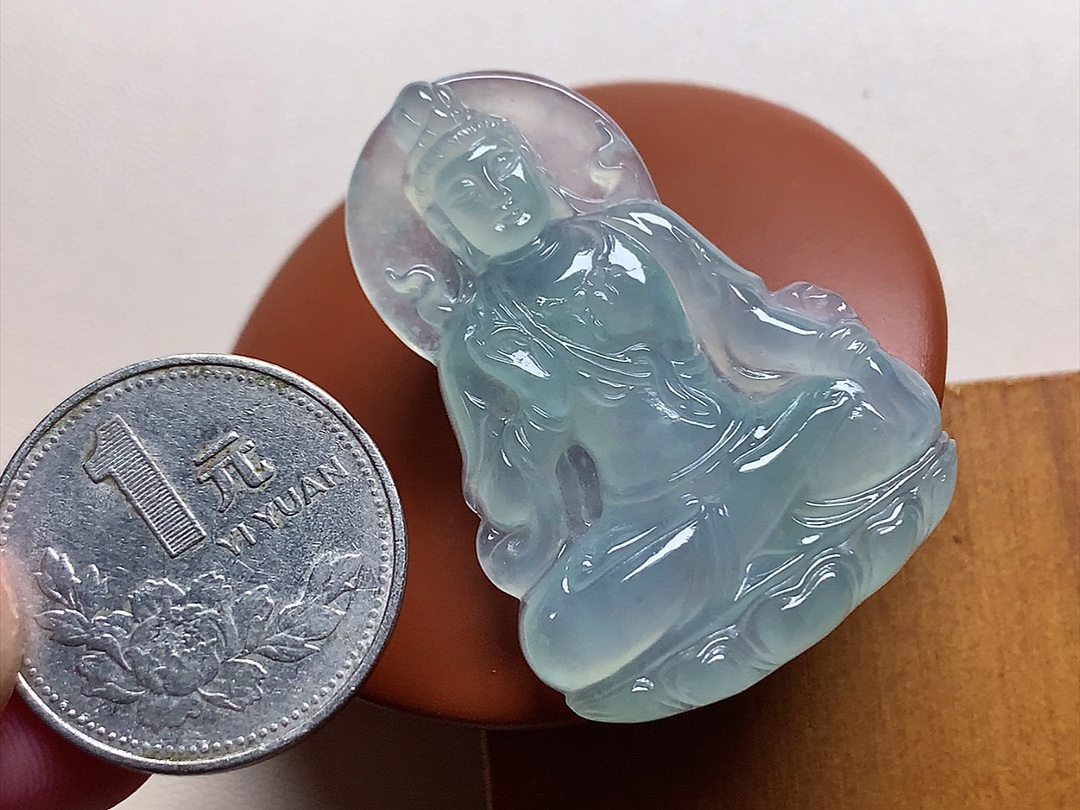 底色观音 底色漂亮，雕工细致，尺寸43.5*31*5.3