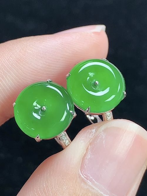 18k金镶冰绿平安扣耳环，无裂，裸石尺寸10.3-2.0mm，L18xm