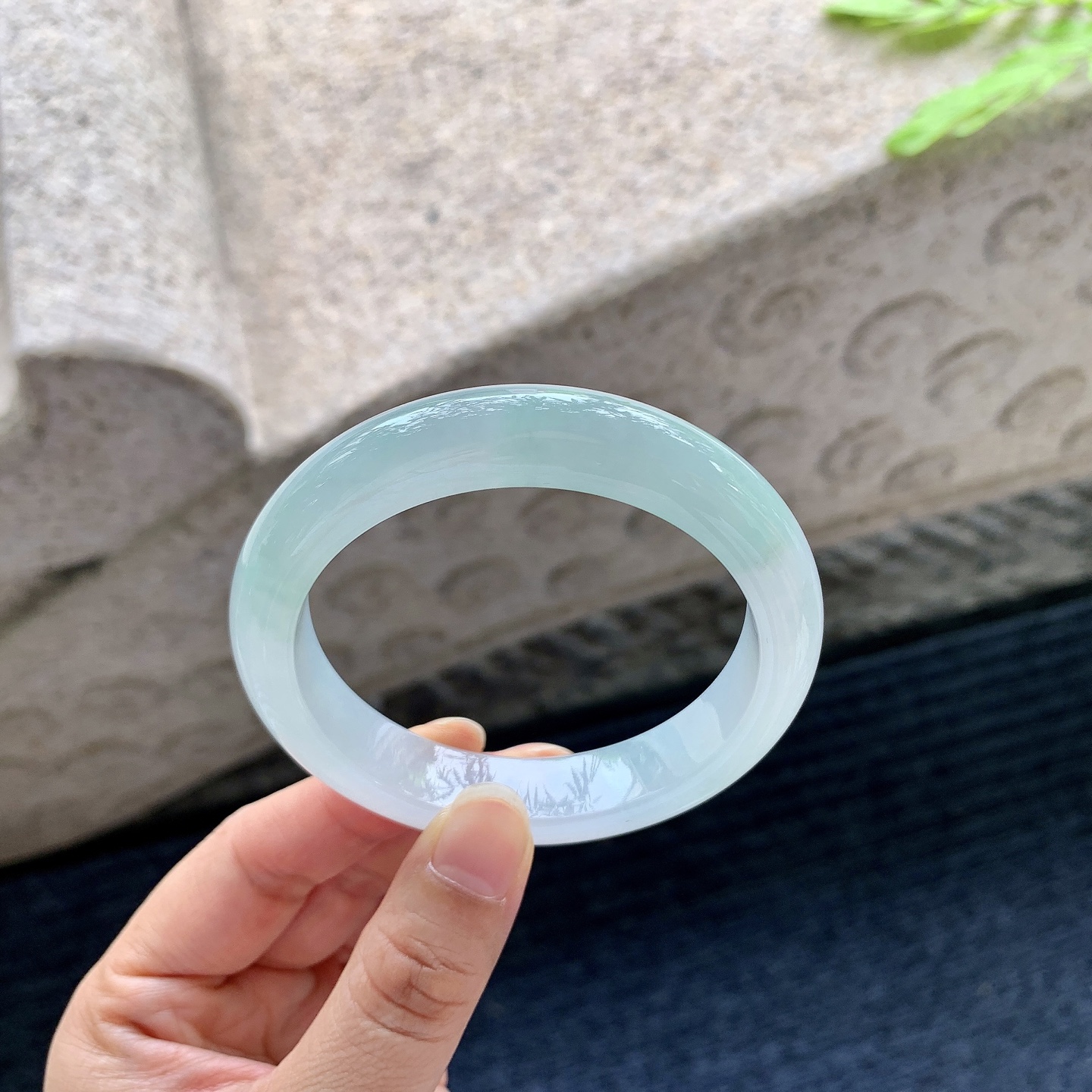 正圈 55 55，细糯飘绿，水润，种老，细腻，打灯有絮线