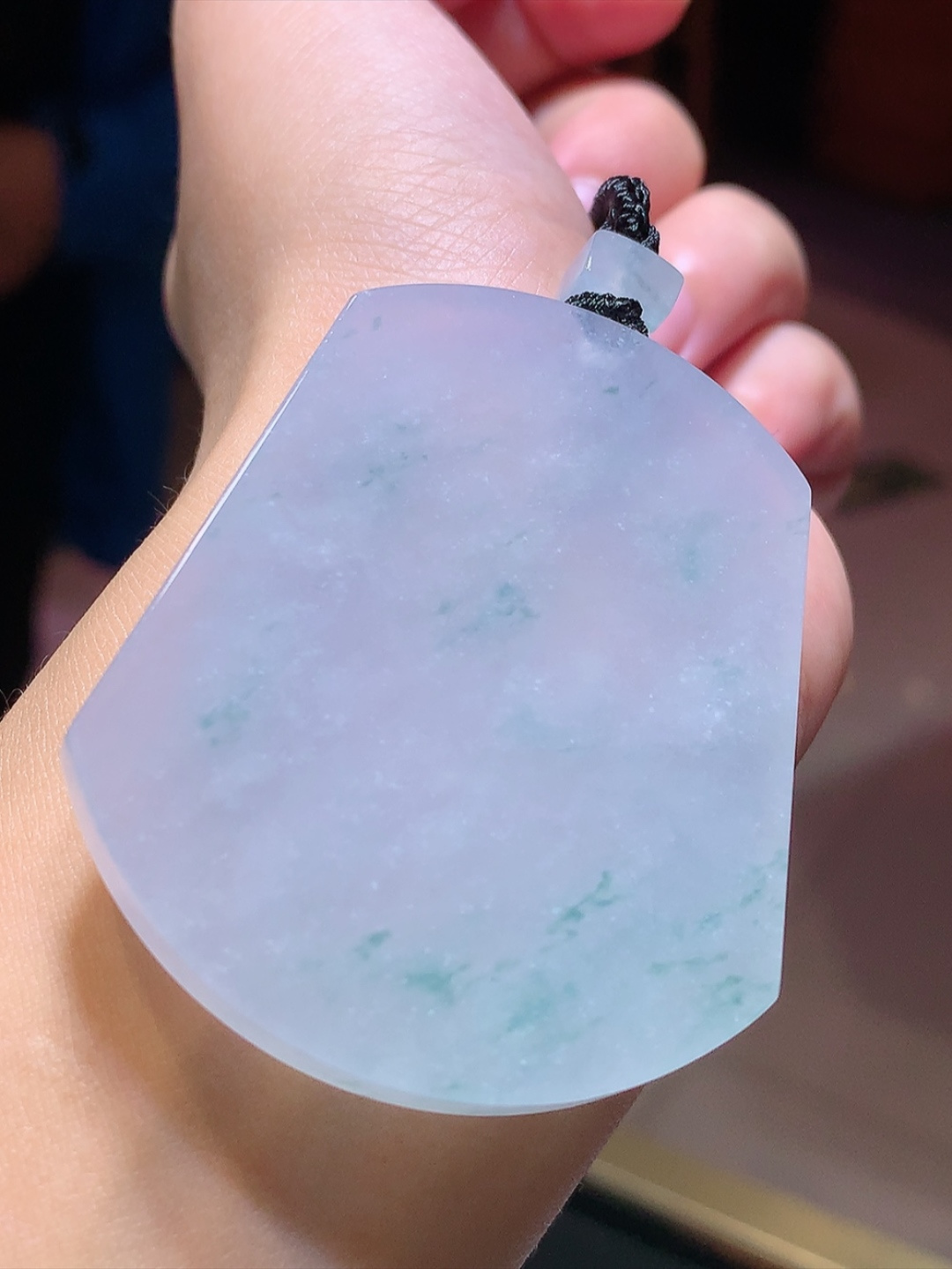 ️️ 冰飘花无事牌挂件  种老底子细腻，飘花灵动，佩戴优雅迷人 货号23616，55.8-47.8-6.3