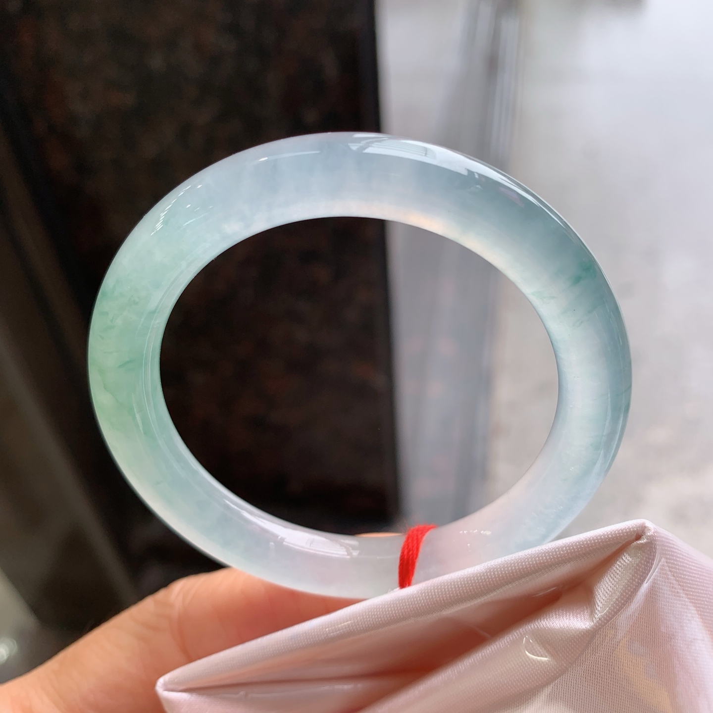 圆条冰飘绿 微棉纹 尺寸：49.3/8.4/8.3 起荧光