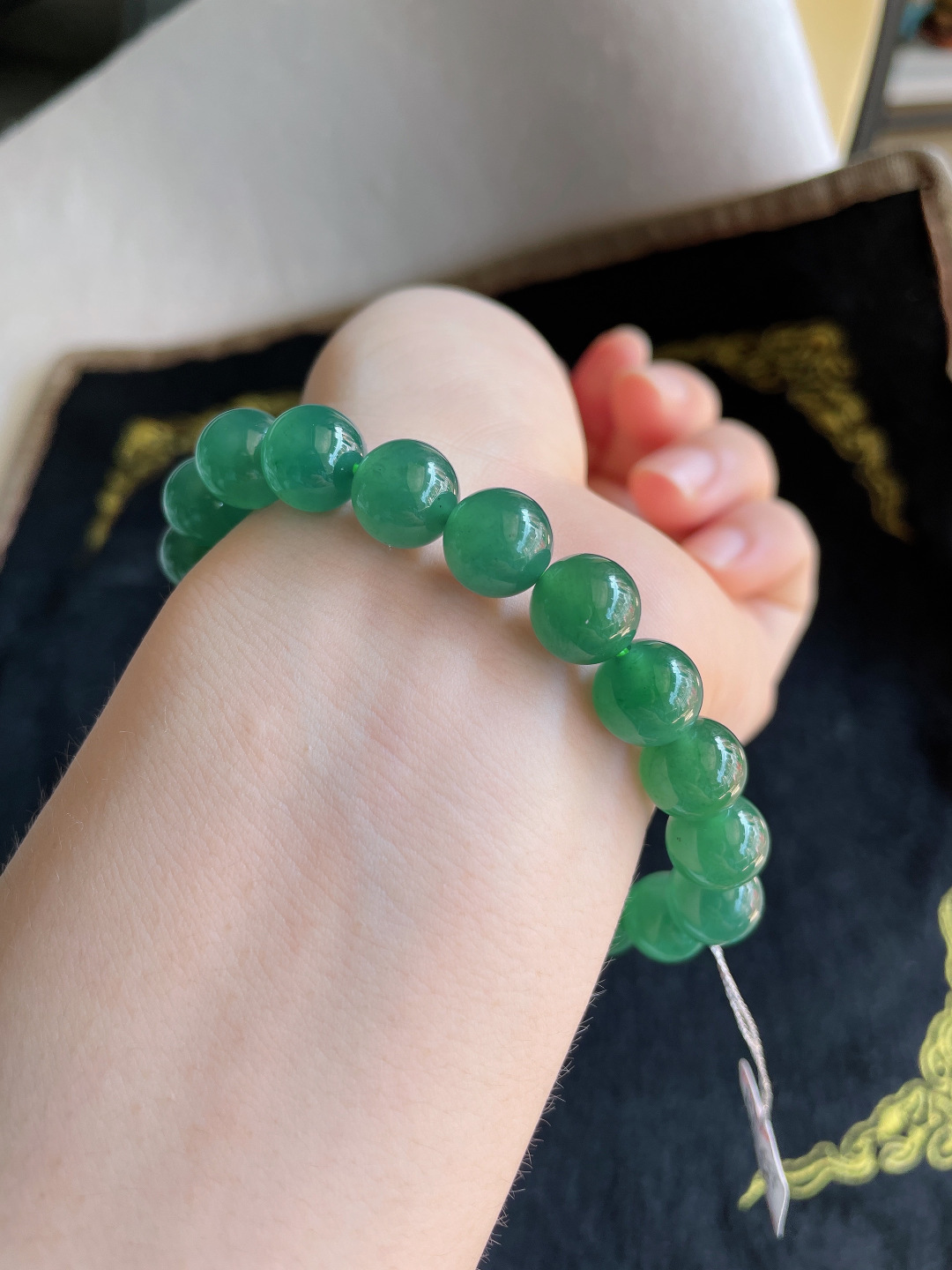 天然翡翠A货，冰蓝水手串，尺寸：9.8mm。【编3344】
