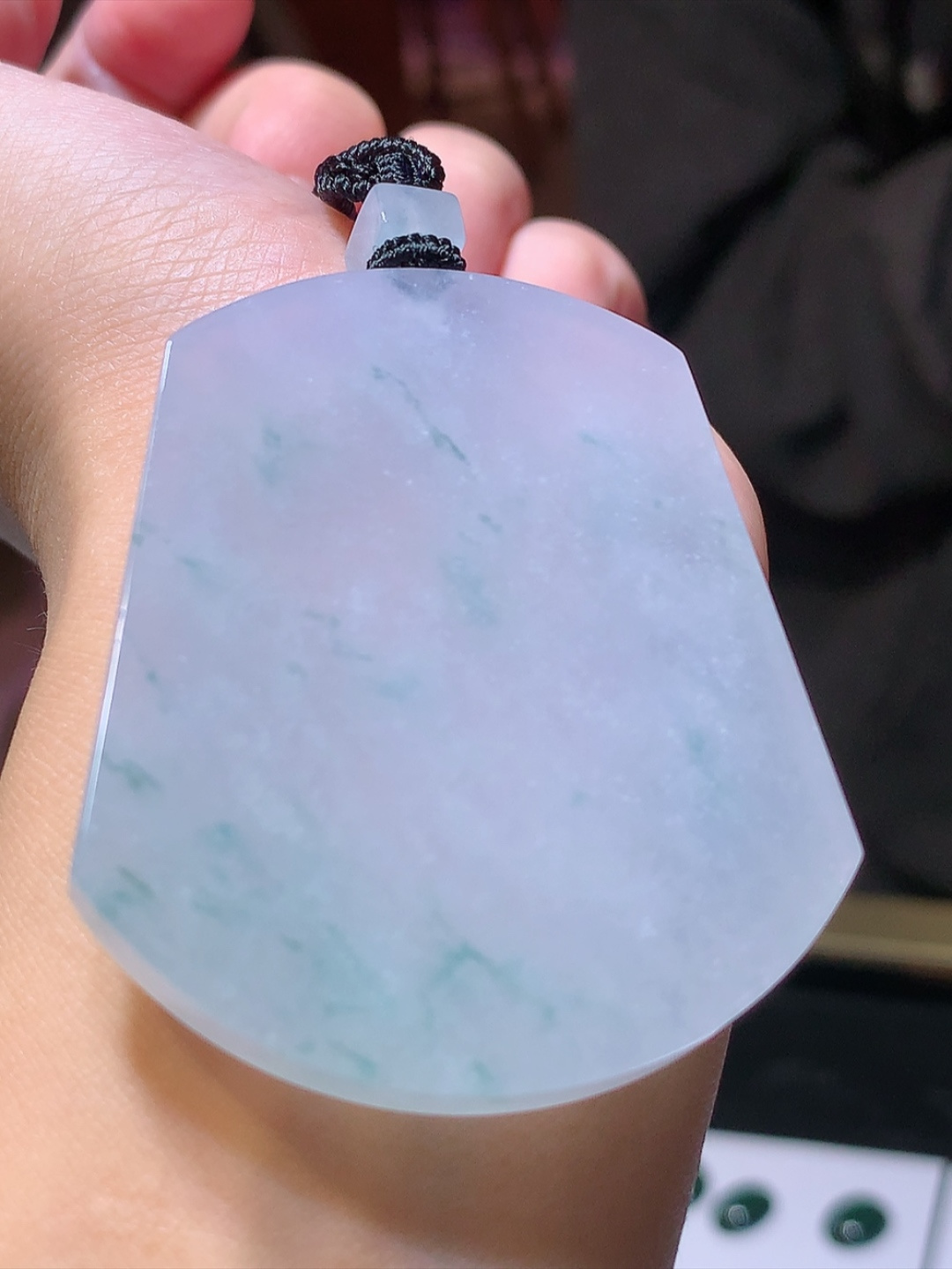 ️️ 冰飘花无事牌挂件  种老底子细腻，飘花灵动，佩戴优雅迷人 货号23616，55.8-47.8-6.3