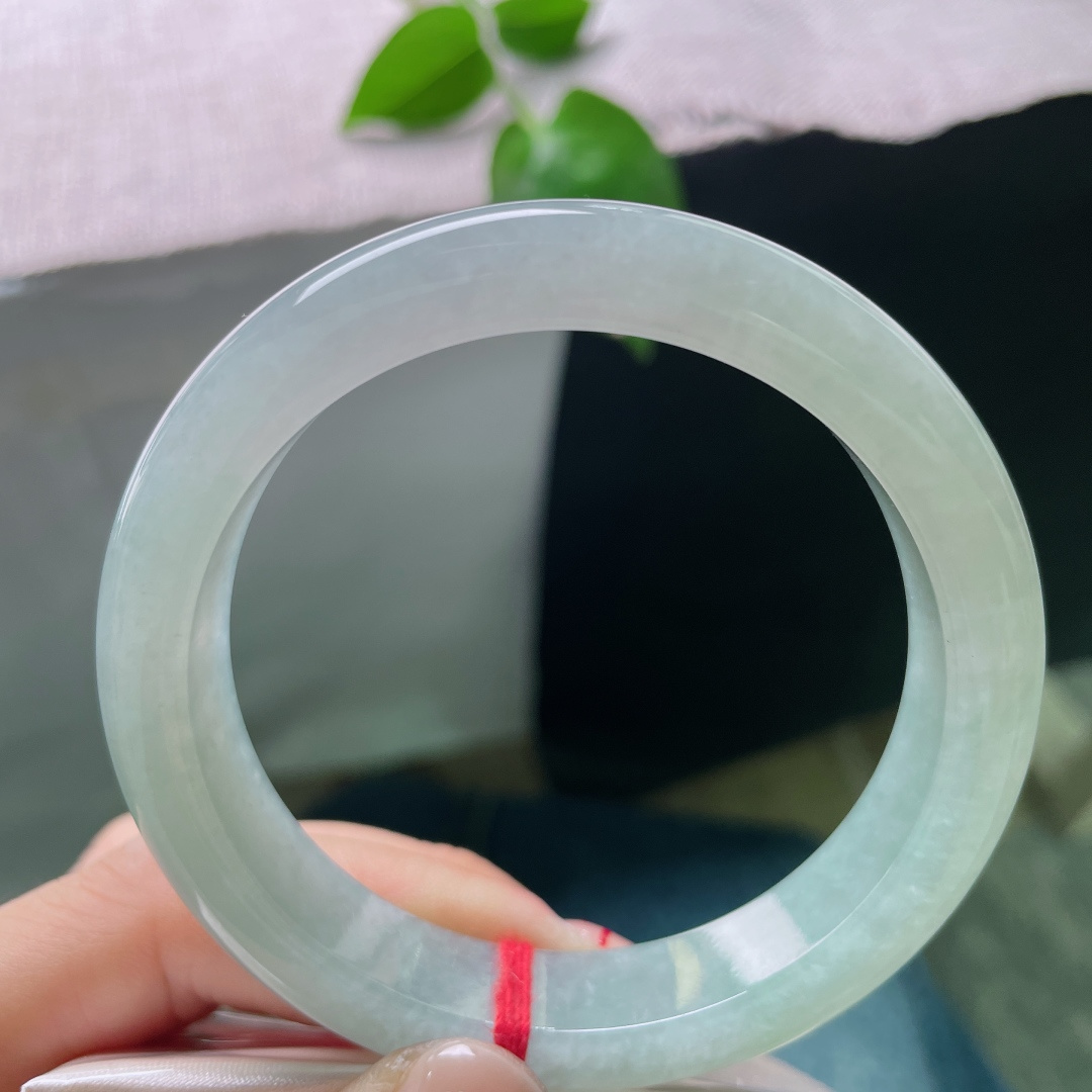56.6/12.2/8.5，晴绿底正圈，干净清爽，种老，荷风送香气，竹露滴清响。晶体纹，ss50389a
