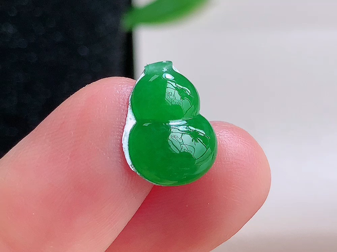 ️ 葫芦，尺寸12.7-9.7-3.0mm，包A附证书