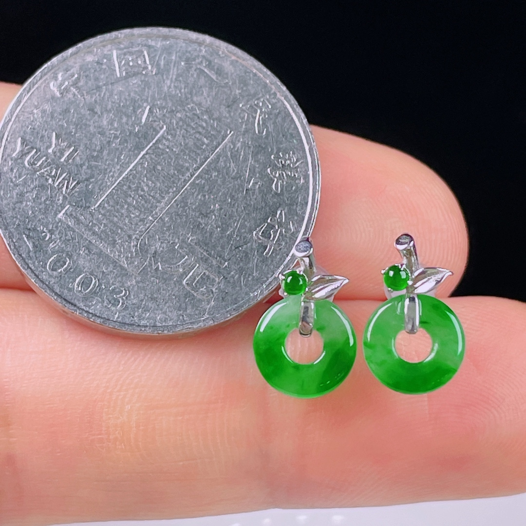 ️冰绿耳钉，老种起光，细底通透，尺寸：12/7.5/2mm0618