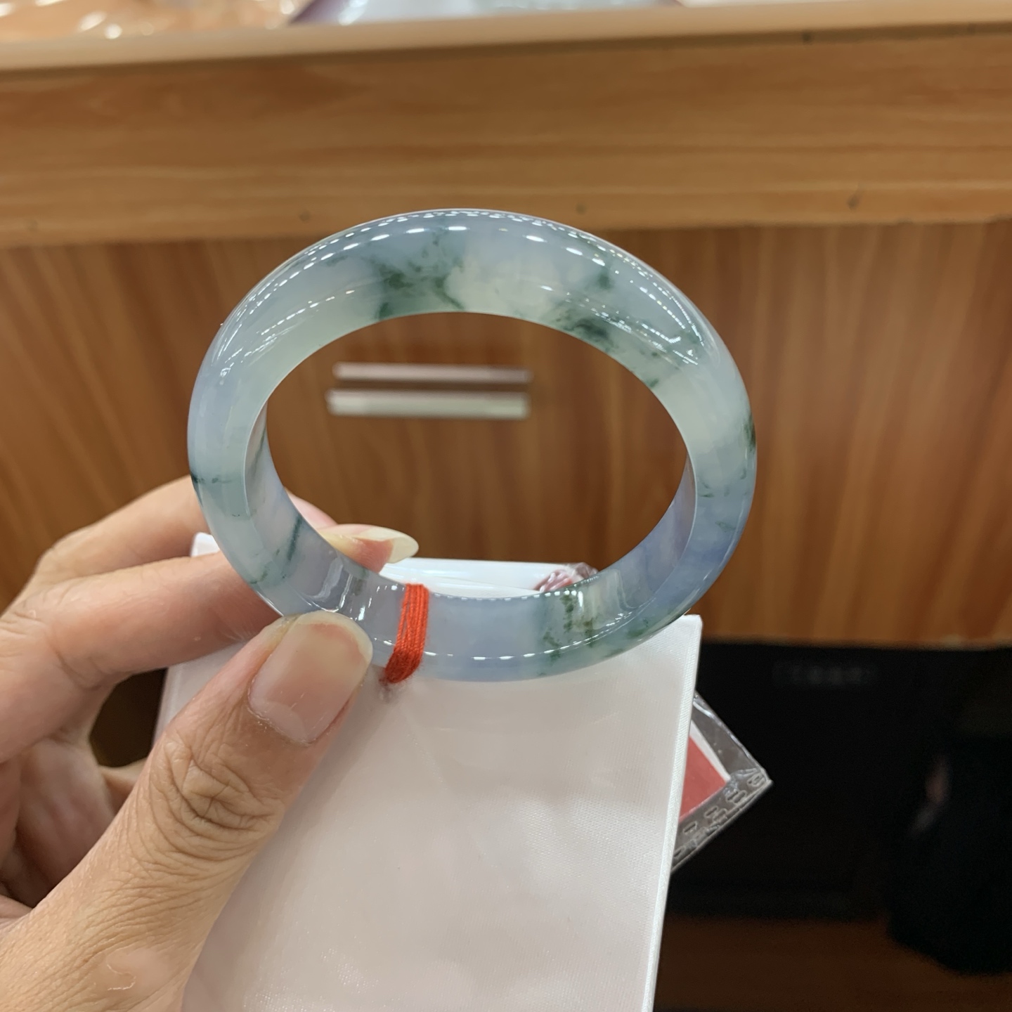 061748GX 飘花正圈翡翠手镯 51-12.5-8.5