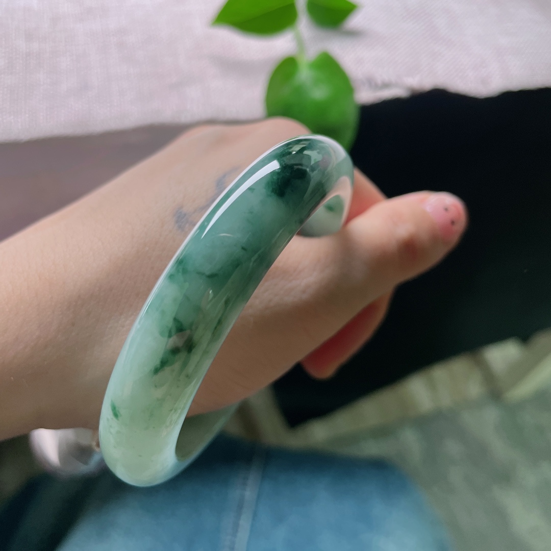 58.2/12.5/8.7飘花正圈，水润细腻，婉间艳丽，典雅贵气，无裂，ss53896a