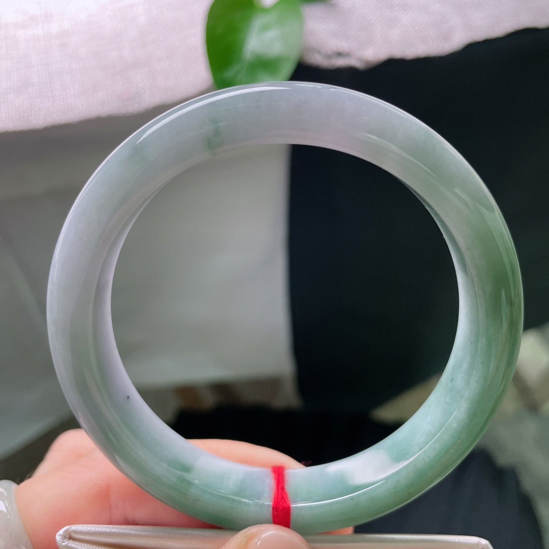61.7/12.2/8.6，油青正圈，大圈口，水润，不争不抢，却自有分量。一点皮纹，ss55019a