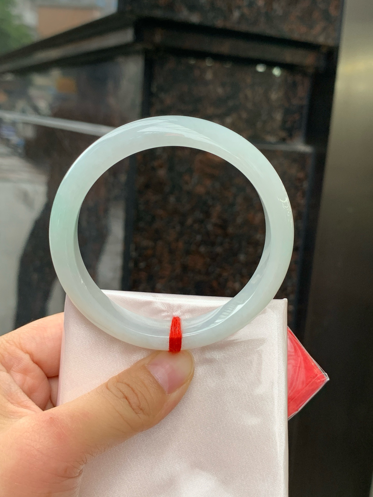 59.2-12.8-7.9
底妆细腻干净飘一抹绿花，清新淡雅，上手简单耐看。