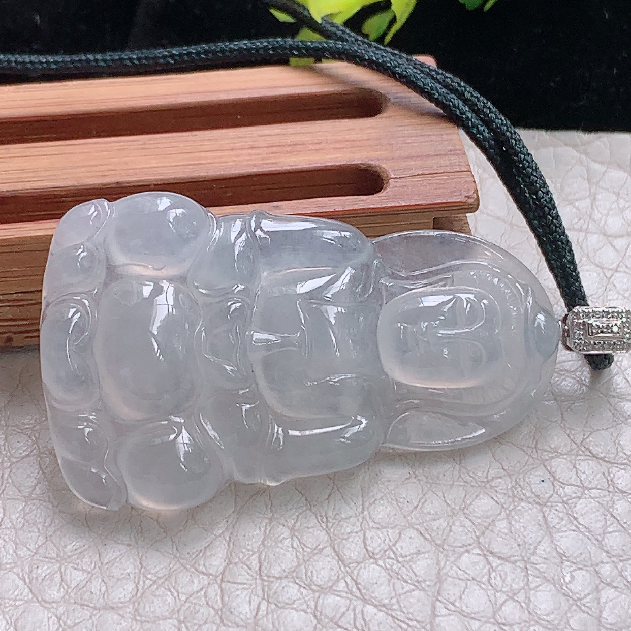 zz3实拍43*26*5.5缅甸翡翠白冰装观音吊坠 冰透金扣正装观世音菩萨