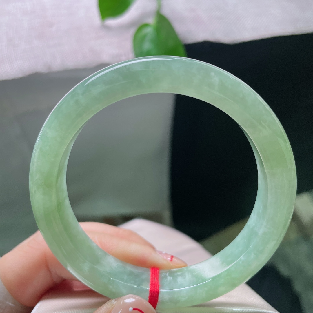 56.7/11.8/8.6，绿底正圈，种老，是生命的底色，也是财富的暗语。晶体，ss54990a