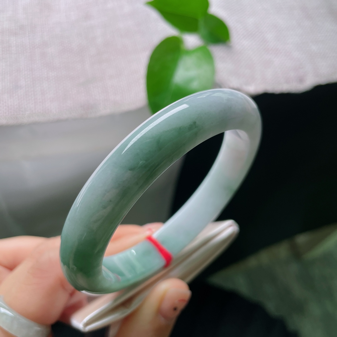 61.7/12.2/8.6，油青正圈，大圈口，水润，不争不抢，却自有分量。一点皮纹，ss55019a