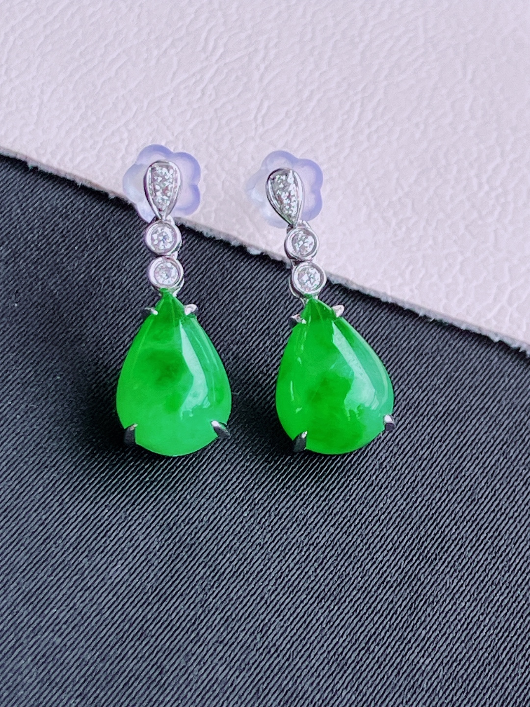 翠绿水滴耳环，简约时尚，尺寸20/10/7/5/自然光实拍