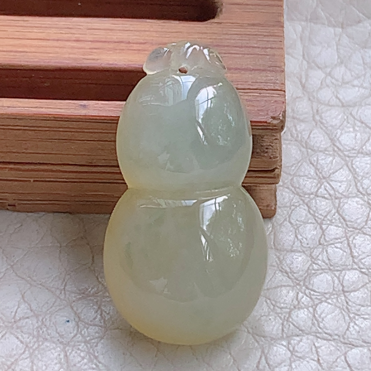 zz3实拍25.5*14*6.5缅甸翡翠黄翡葫芦扣吊坠冰透奶黄福禄宝宝玉坠